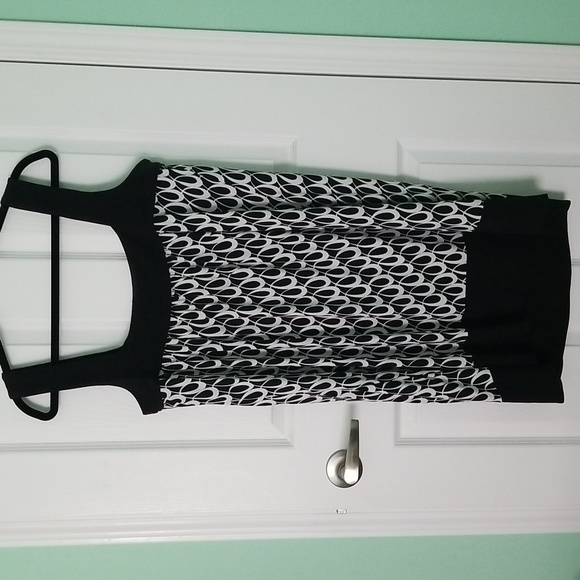 Black and white dress with straps by London Times size 12 - Picture 3 of 4